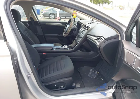 2018 Ford Fusion Hybrid Se z USA, uszkodzony, nr VIN 3FA6P0LU8JR208297